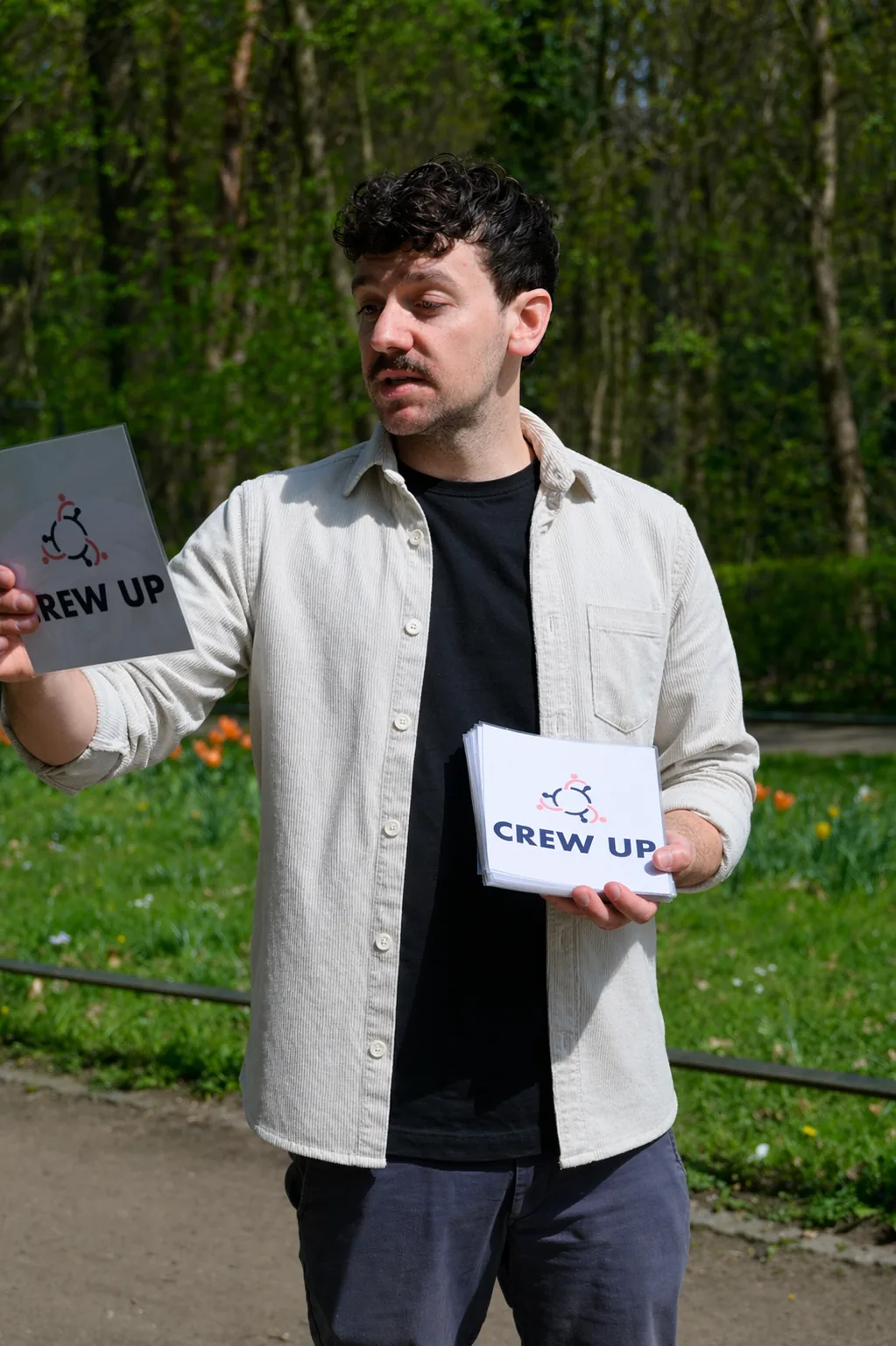 Frederik Wilkening moderiert einen strukturierten Klärungsrahmen